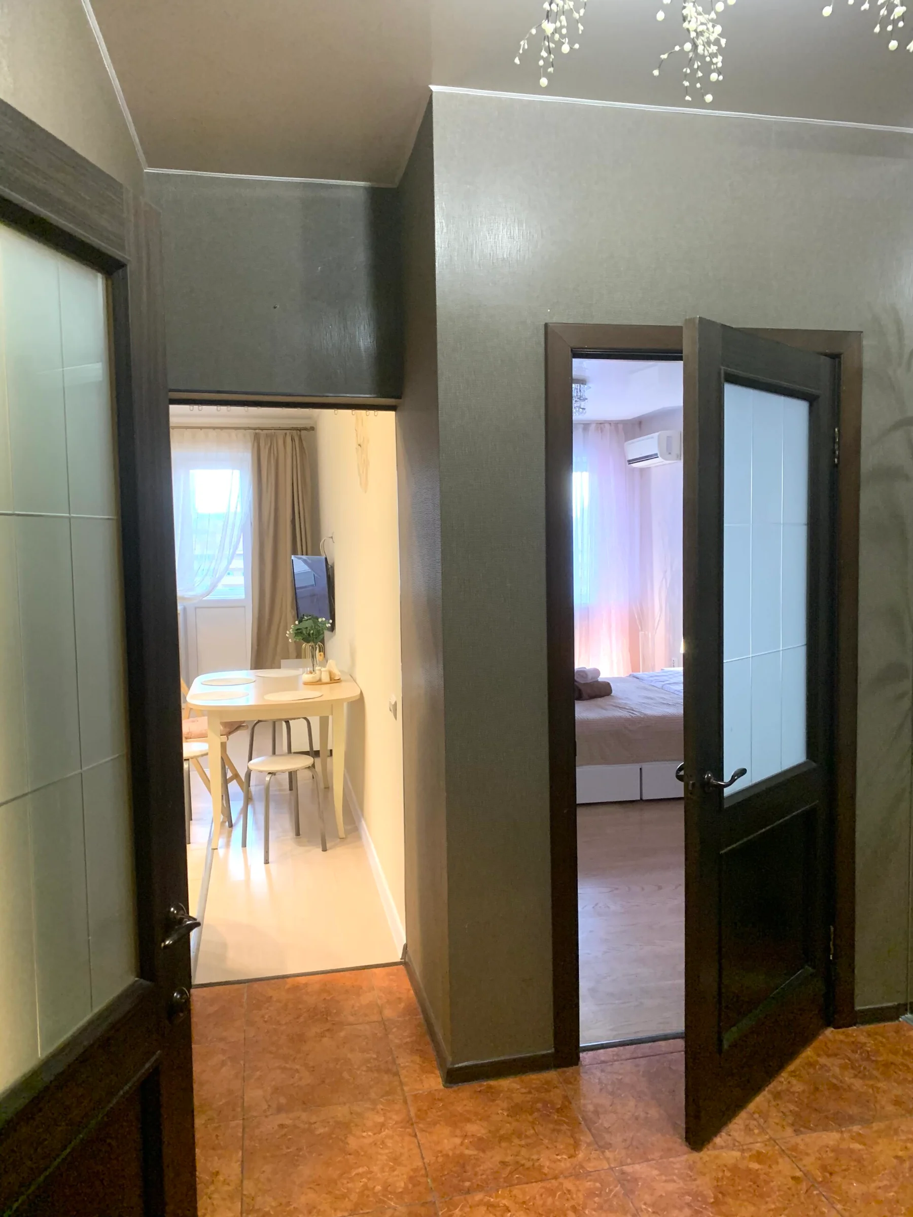 Снять двухкомнатную смарт-квартиру в Уфе с джакузи Посуточно 27