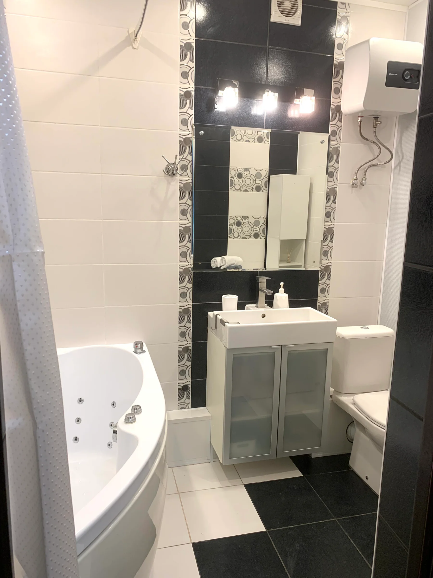 Снять двухкомнатную смарт-квартиру в Уфе с джакузи Посуточно 33