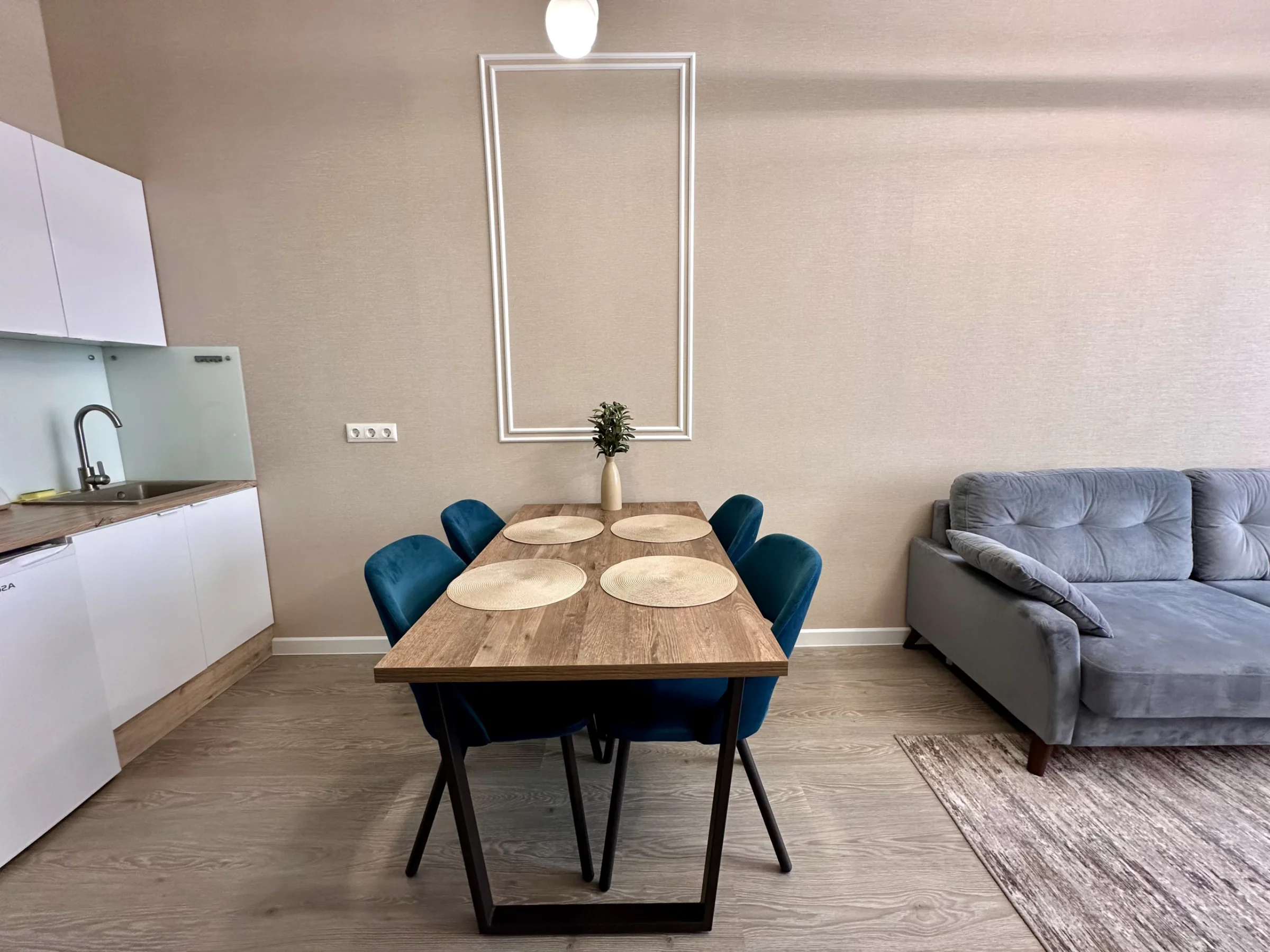 Снять стильную студию в центре Уфы у Арт-КВАДРАТа посуточно 10