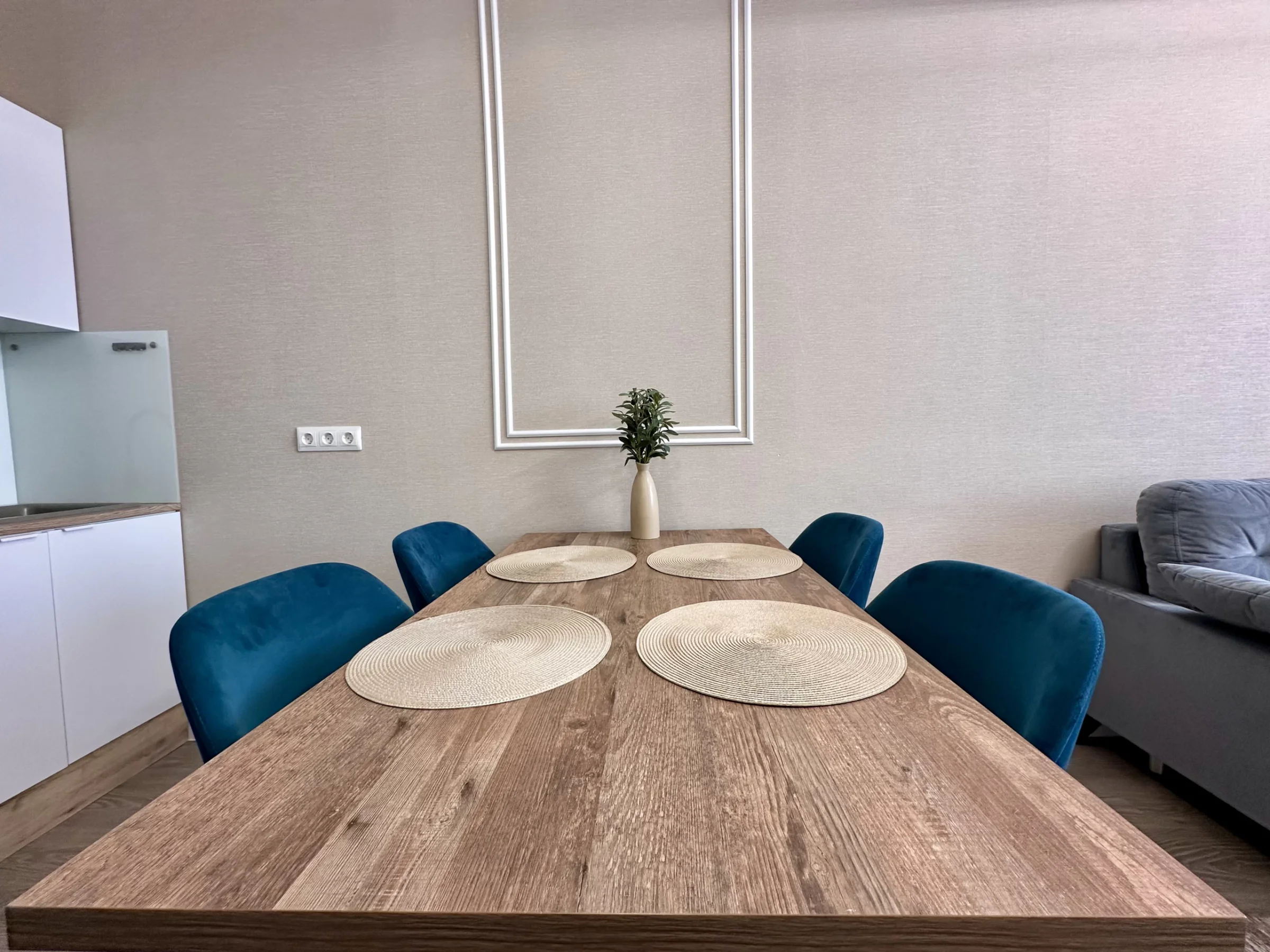 Снять стильную студию в центре Уфы у Арт-КВАДРАТа посуточно 11