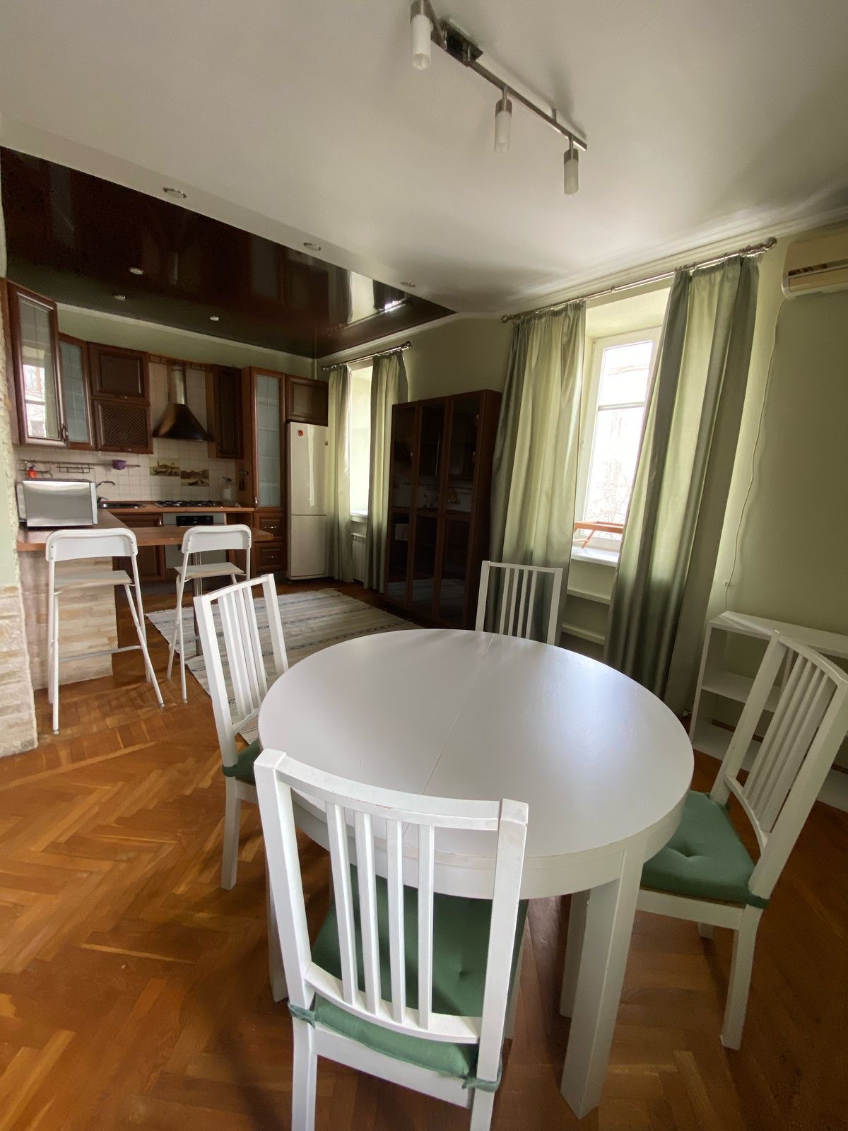 Снять евротрешку в историческом центре Уфы посуточно (Достоевского 68) 4