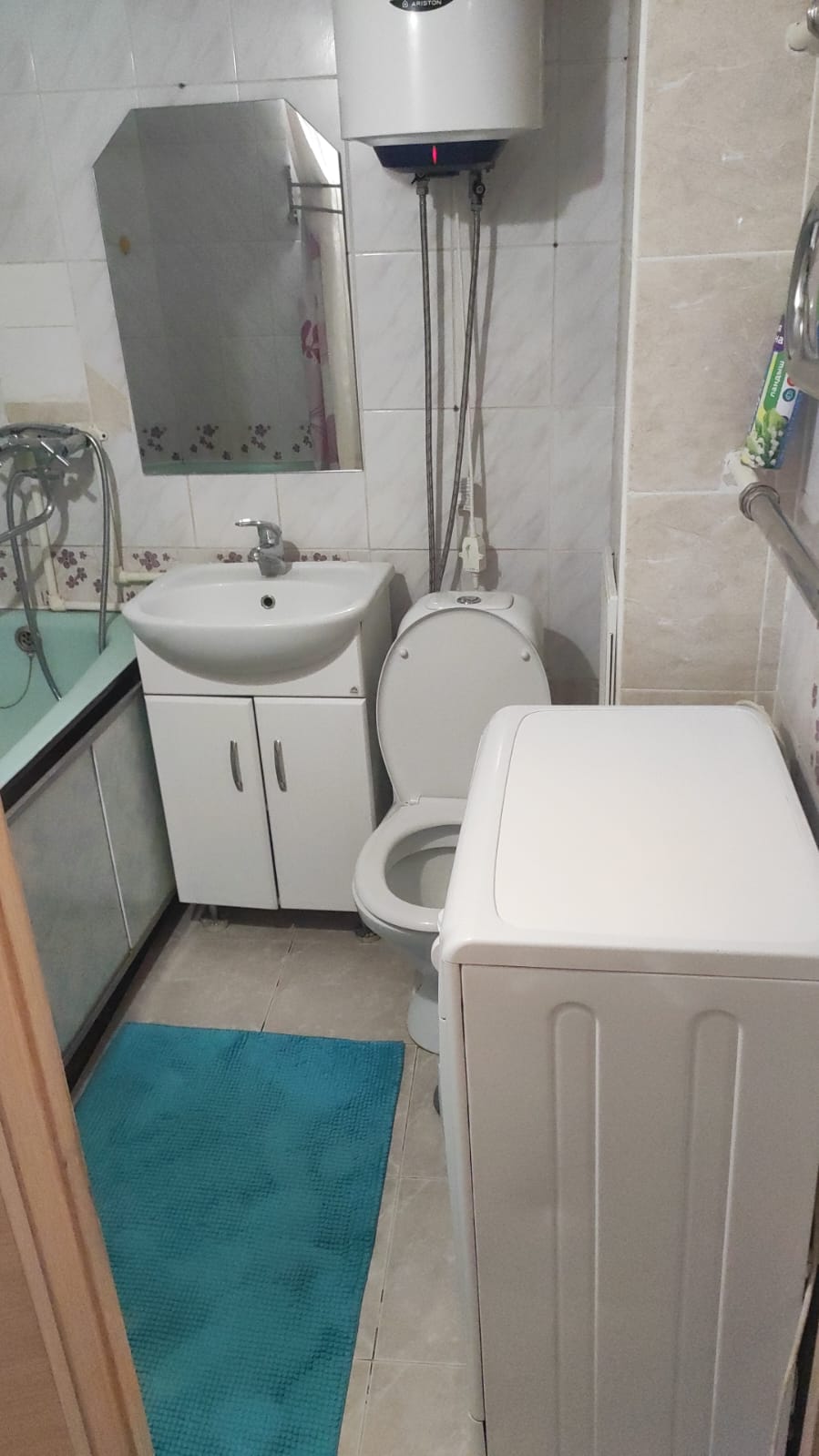 1 к. кв. Баязита Бикбая д.41 4