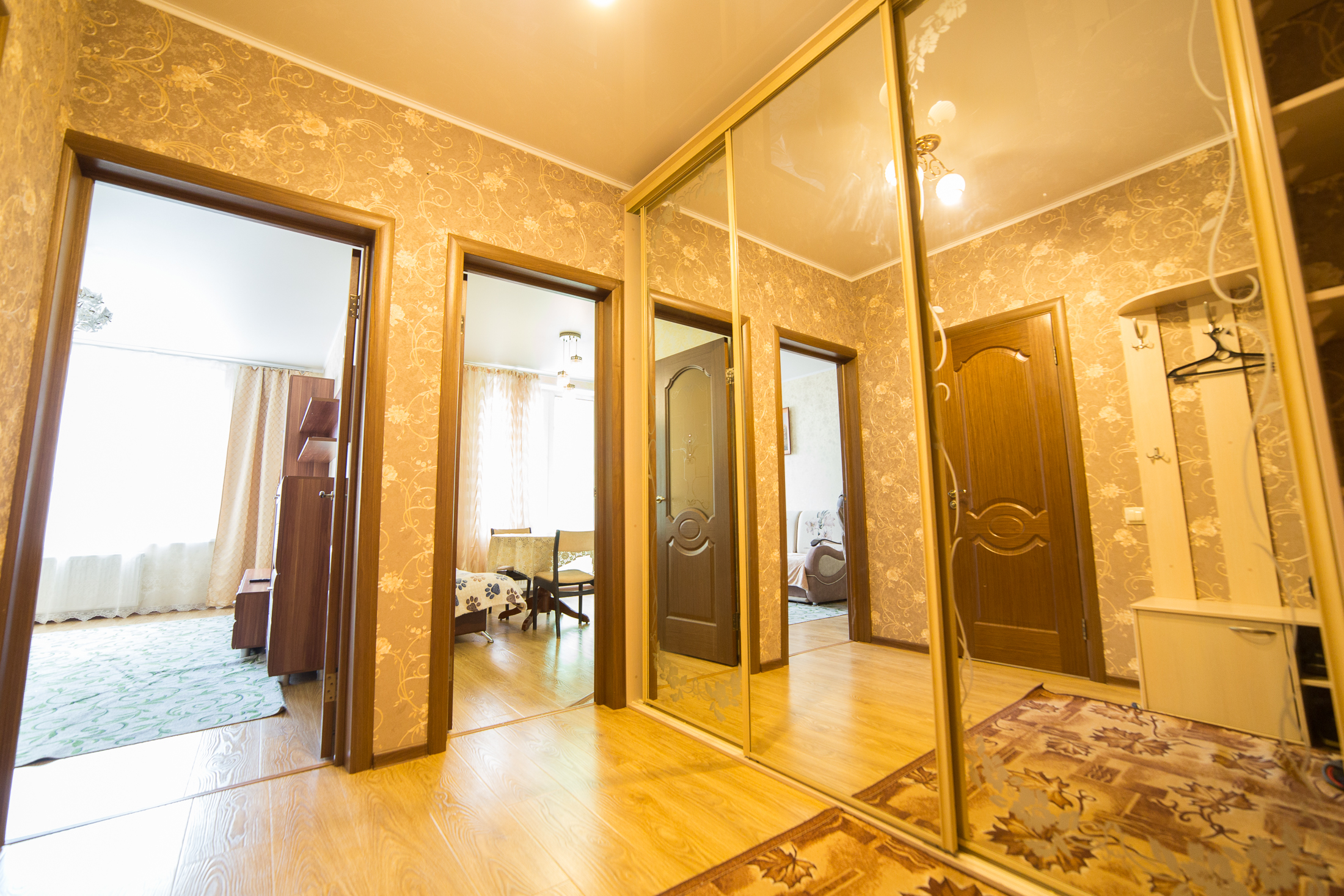 Снять квартиру посуточно на Фирма мир 5