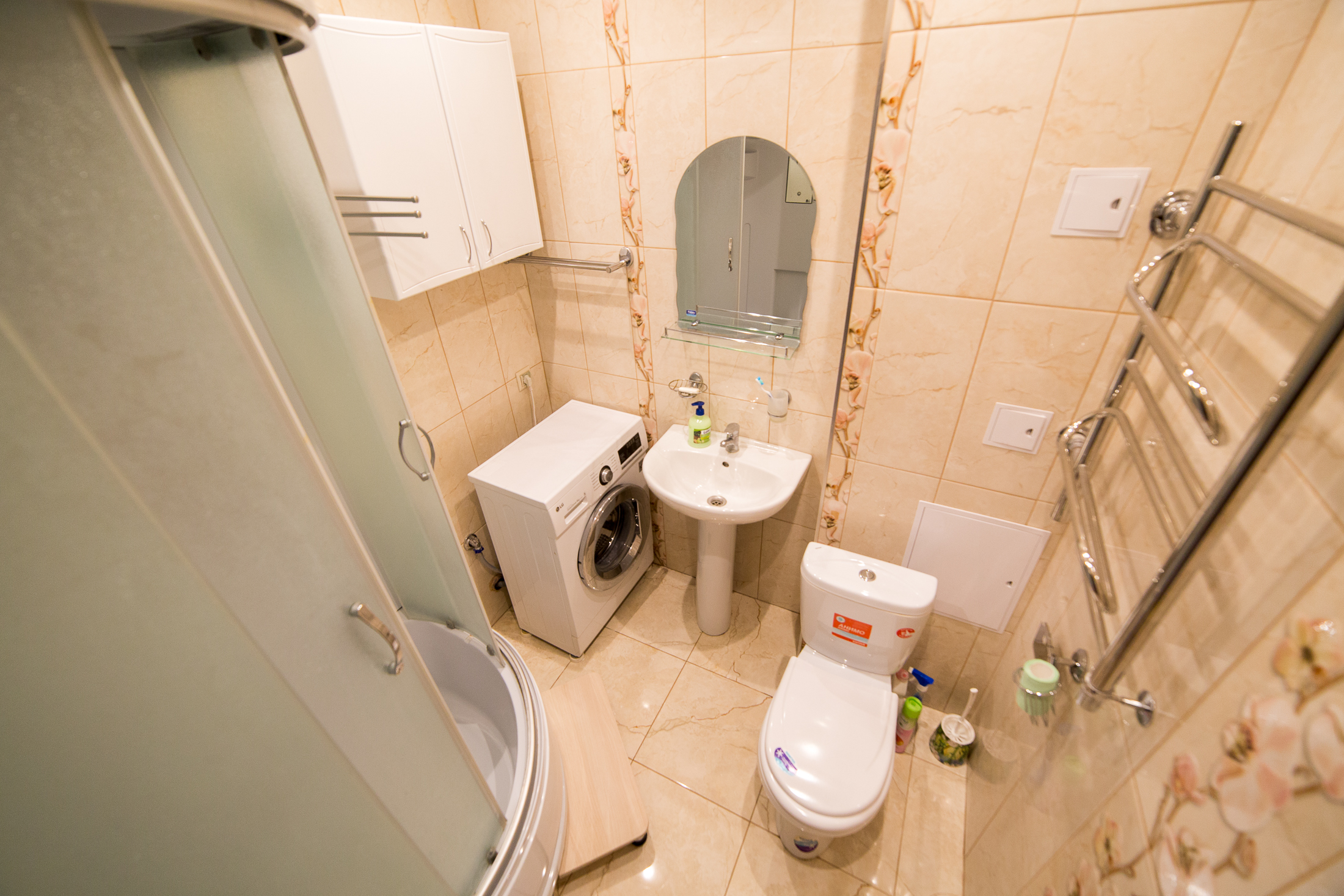 Снять квартиру посуточно на Фирма мир 6