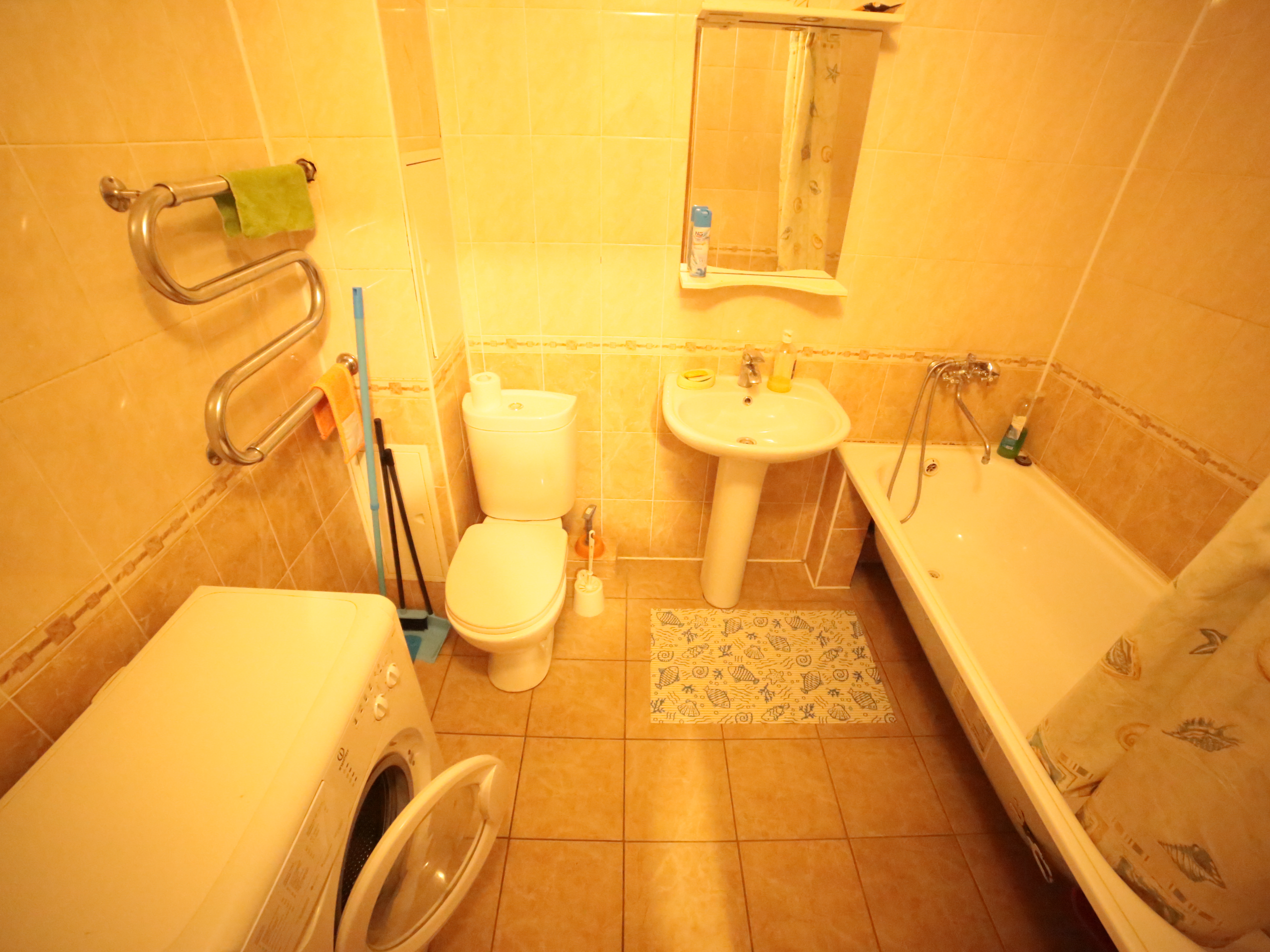 Снять квартиру на сутки в Уфе у Центрального рынка (Революционная 92/4) 3