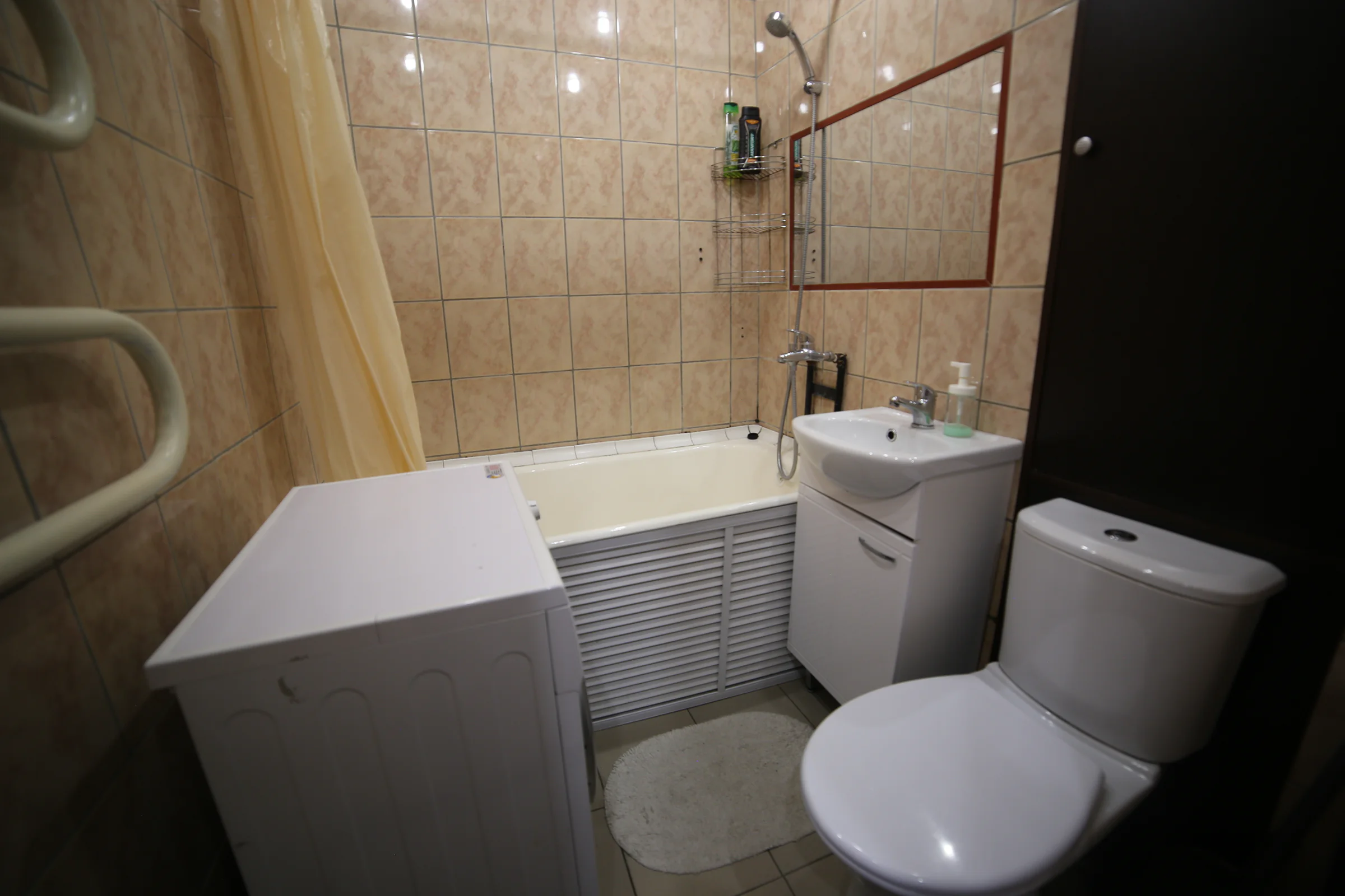 Снять квартиру в Уфе посуточно, Проспект Октября 66, Спортивная 3