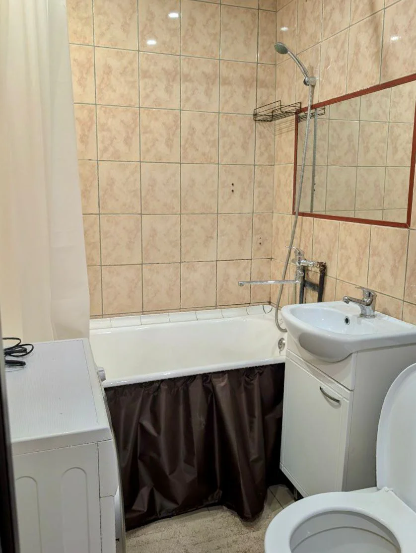 Снять квартиру в Уфе посуточно, Проспект Октября 66, Спортивная 11