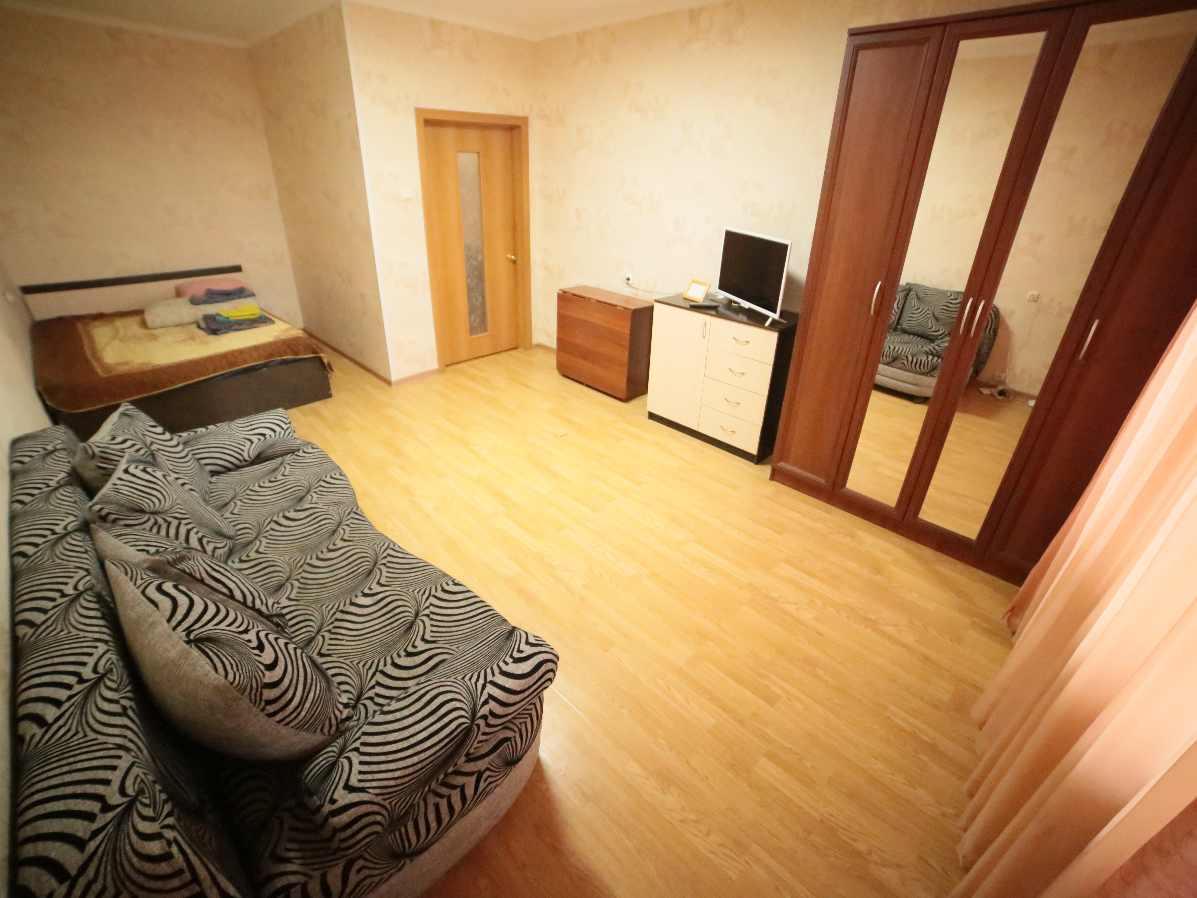 Аренда посуточно в Уфе у парка Якутова (Революционная 92/4)