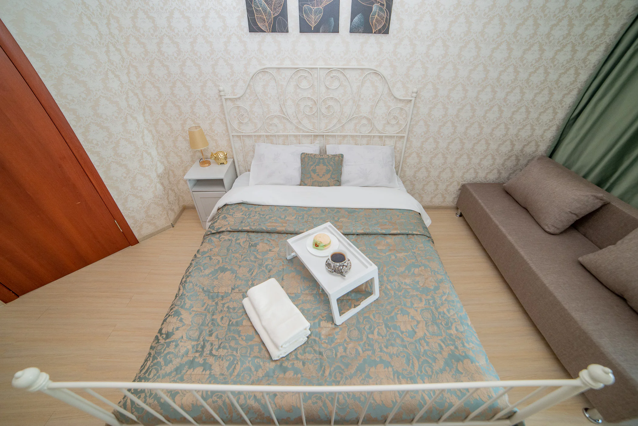 Аренда посуточно 2-комнатной квартиры в Екб у Храма на Крови (Шевченко 20) 2