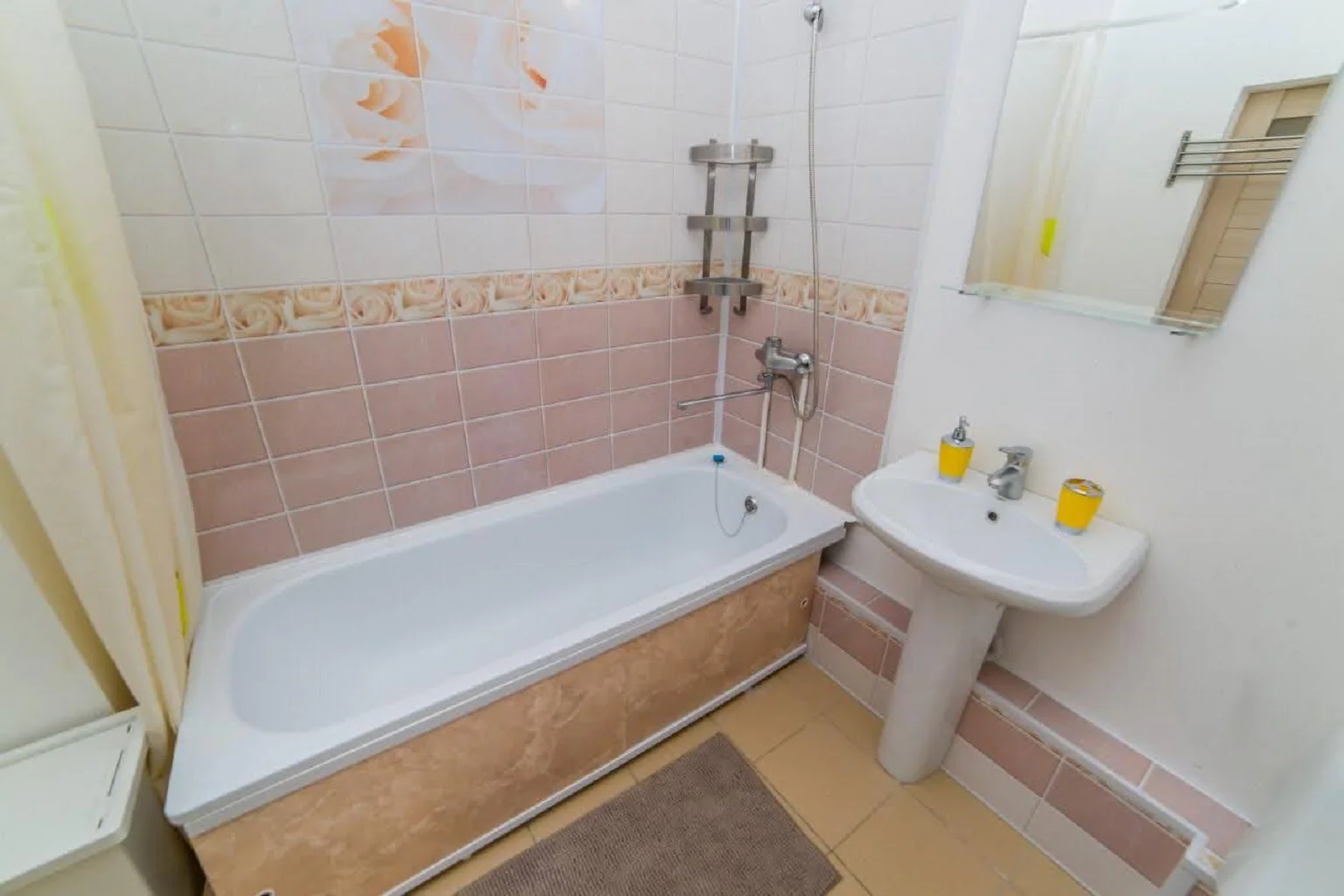 Снять на сутки 1-к квартиру в Екб у Зоопарка (Мичурина 132) 9