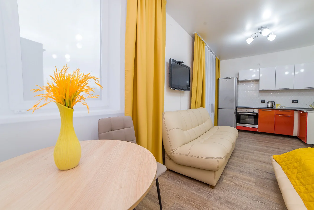 Квартира на сутки в Екатеринбурге у Основинского парка (Солнечная 33а) 6