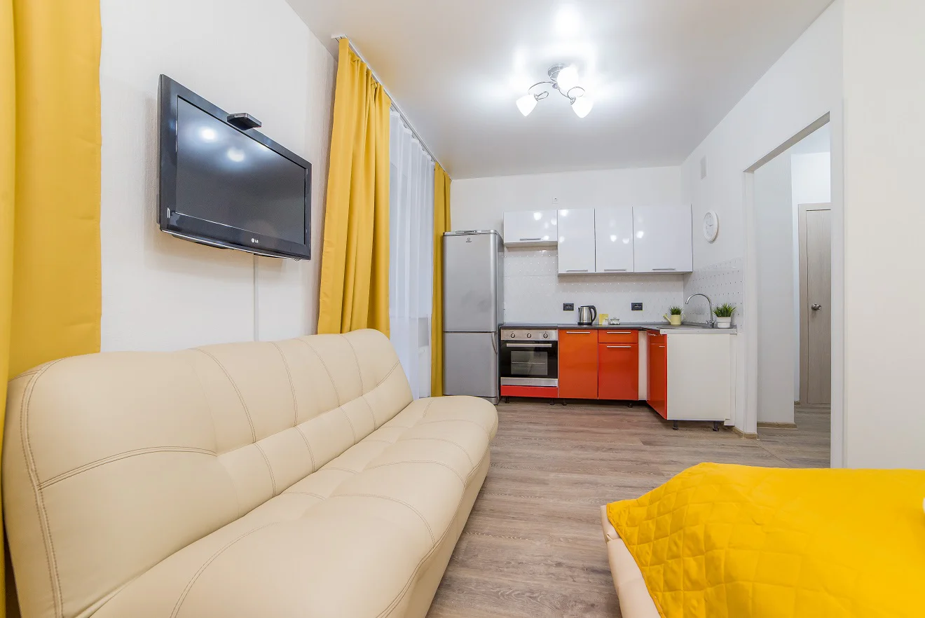 Квартира на сутки в Екатеринбурге у Основинского парка (Солнечная 33а) 9