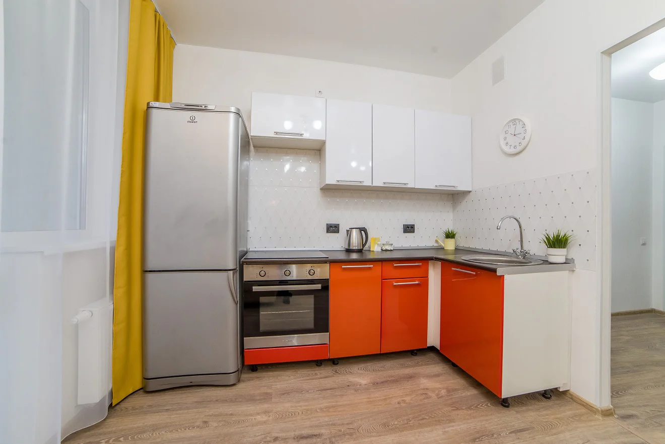 Квартира на сутки в Екатеринбурге у Основинского парка (Солнечная 33а) 12