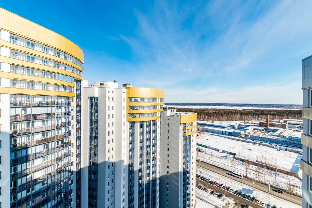 Снять 2-комнатную квартиру в Екатеринбурге у развязки Блюхера посуточно 16