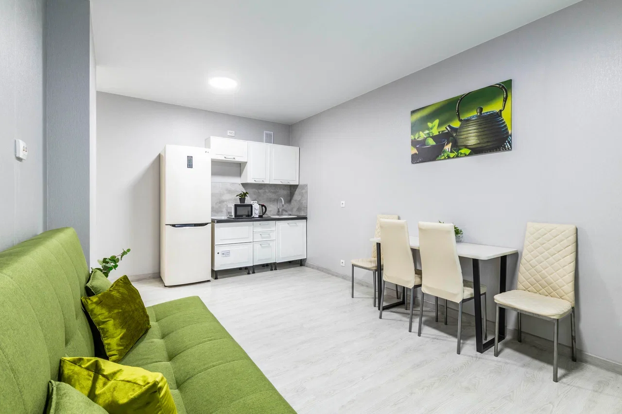 Снять 2-комнатную квартиру в Екатеринбурге у университета УрФУ посуточно 9