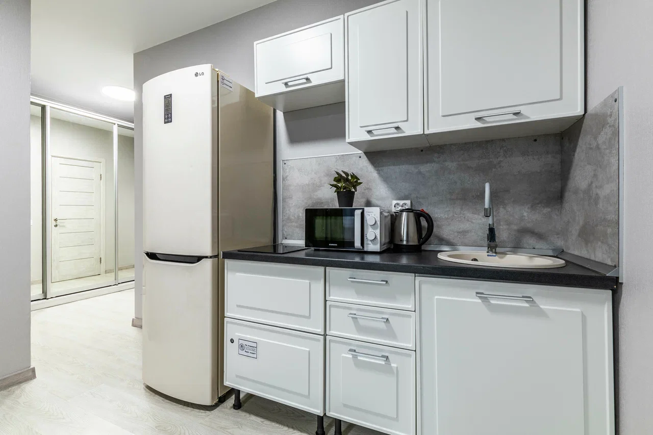 Снять 2-комнатную квартиру в Екатеринбурге у университета УрФУ посуточно 10