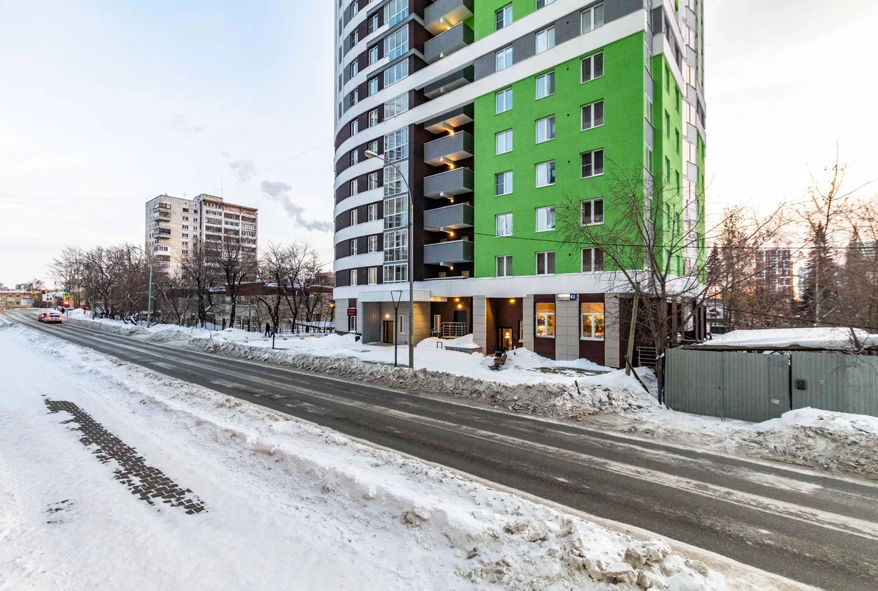 Снять 2-комнатную квартиру в Екатеринбурге у университета УрФУ посуточно 13