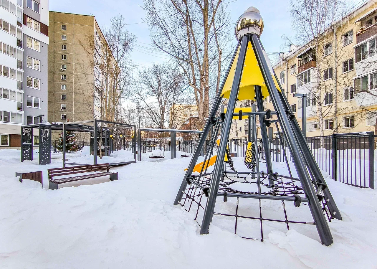 Снять 2-комнатную квартиру в Екатеринбурге у университета УрФУ посуточно 15