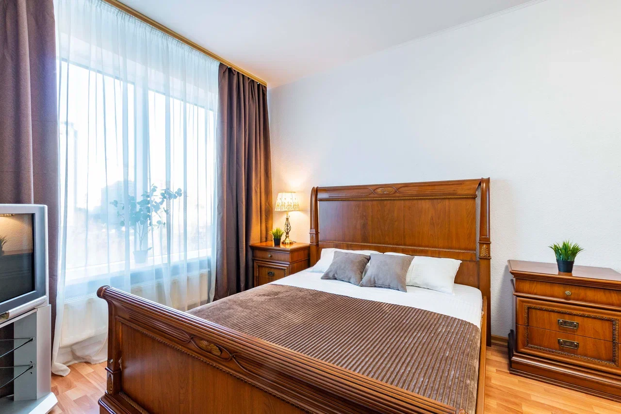 Снять 2-комнатную квартиру в Екатеринбурге у метро Чкаловская посуточно 2