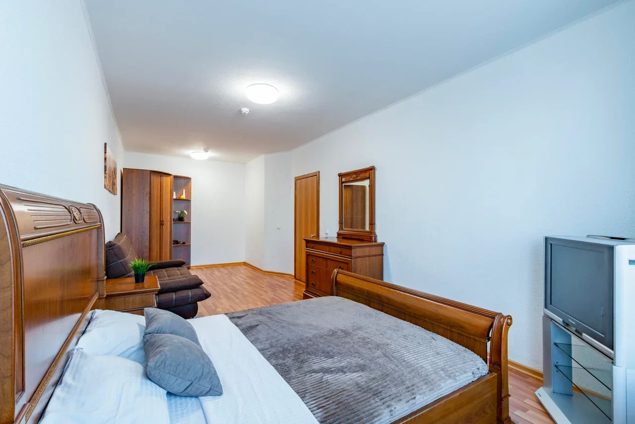 Снять 2-комнатную квартиру в Екатеринбурге у метро Чкаловская посуточно 4