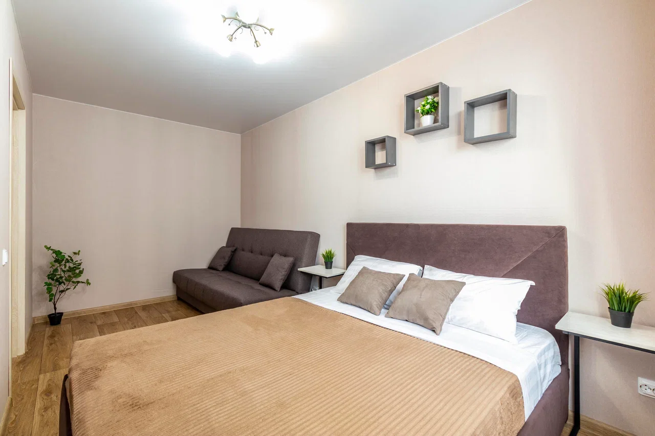 Снять 2-комнатную квартиру в Екатеринбурге у университета УрГУПС посуточно 5