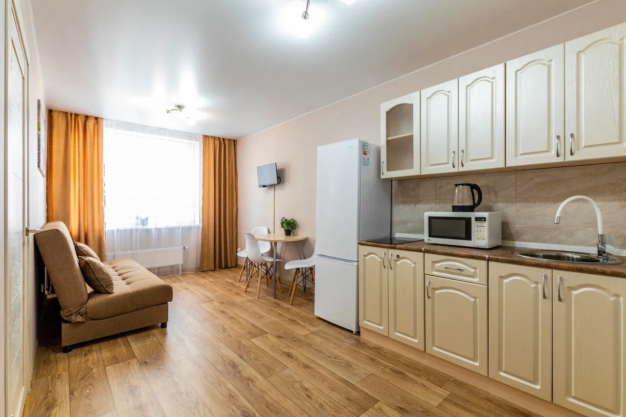 Снять 2-комнатную квартиру в Екатеринбурге у университета УрГУПС посуточно 7