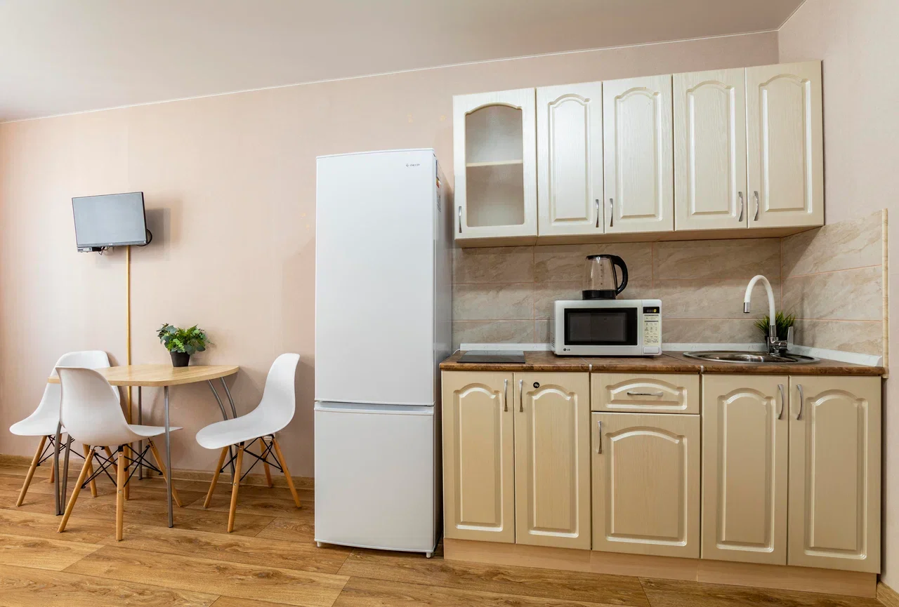 Снять 2-комнатную квартиру в Екатеринбурге у университета УрГУПС посуточно 8