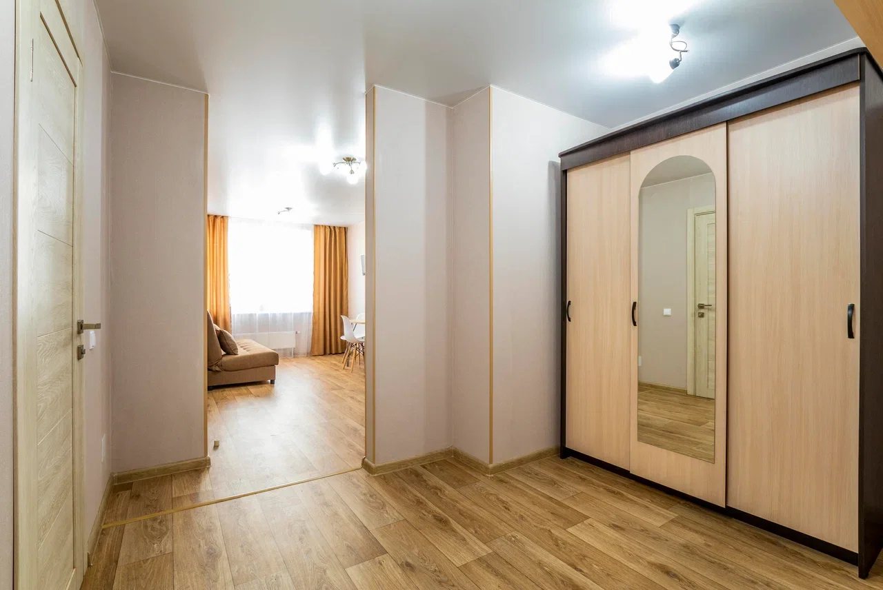 Снять 2-комнатную квартиру в Екатеринбурге у университета УрГУПС посуточно 12