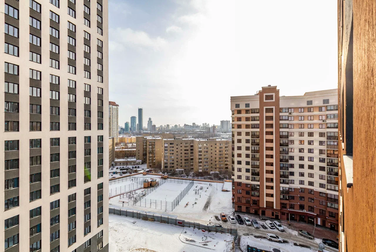 Снять 2-комнатную квартиру в Екатеринбурге у университета УрГУПС посуточно 13