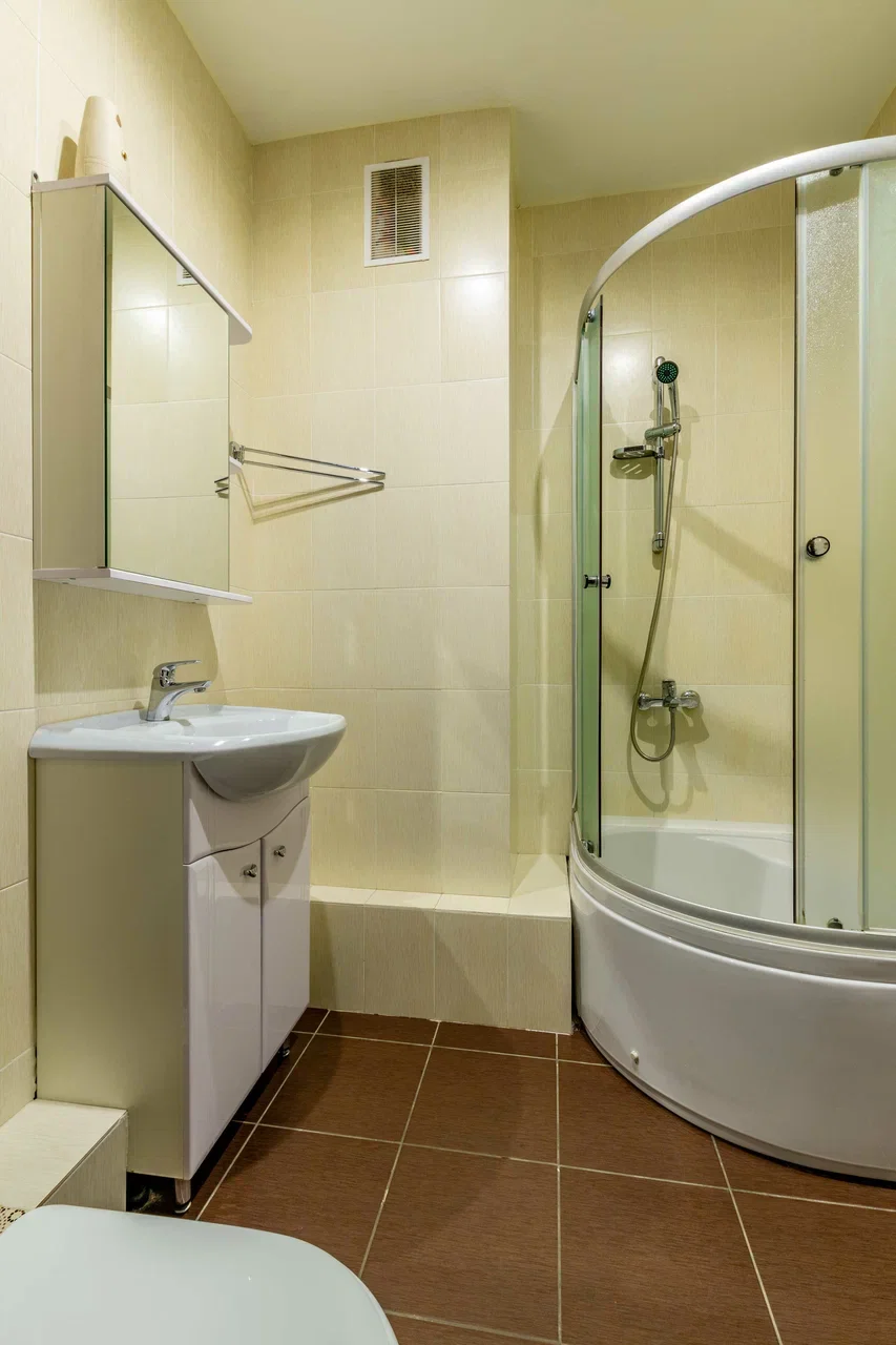 Снять квартиру-студию в Екатеринбурге микрорайон Шарташский посуточно 10