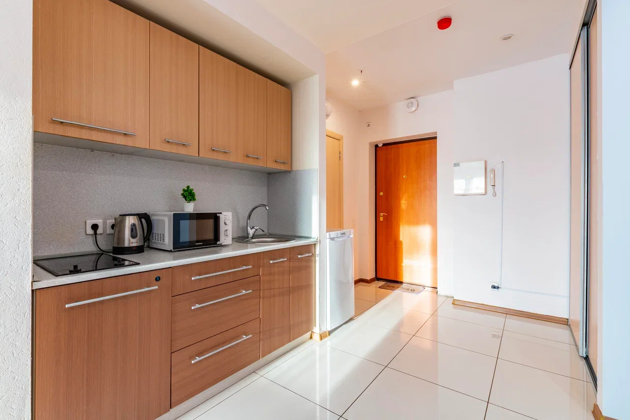 Снять квартиру-студию в Екатеринбурге у развязки Сибирского тракта посуточно 6