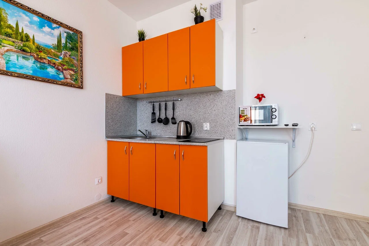 Снять квартиру-студию в Екатеринбурге на ул. Крестинского посуточно 5