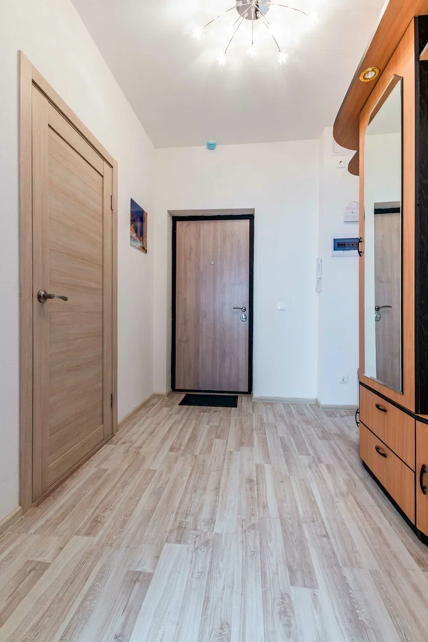 Снять квартиру-студию в Екатеринбурге на ул. Крестинского посуточно 7