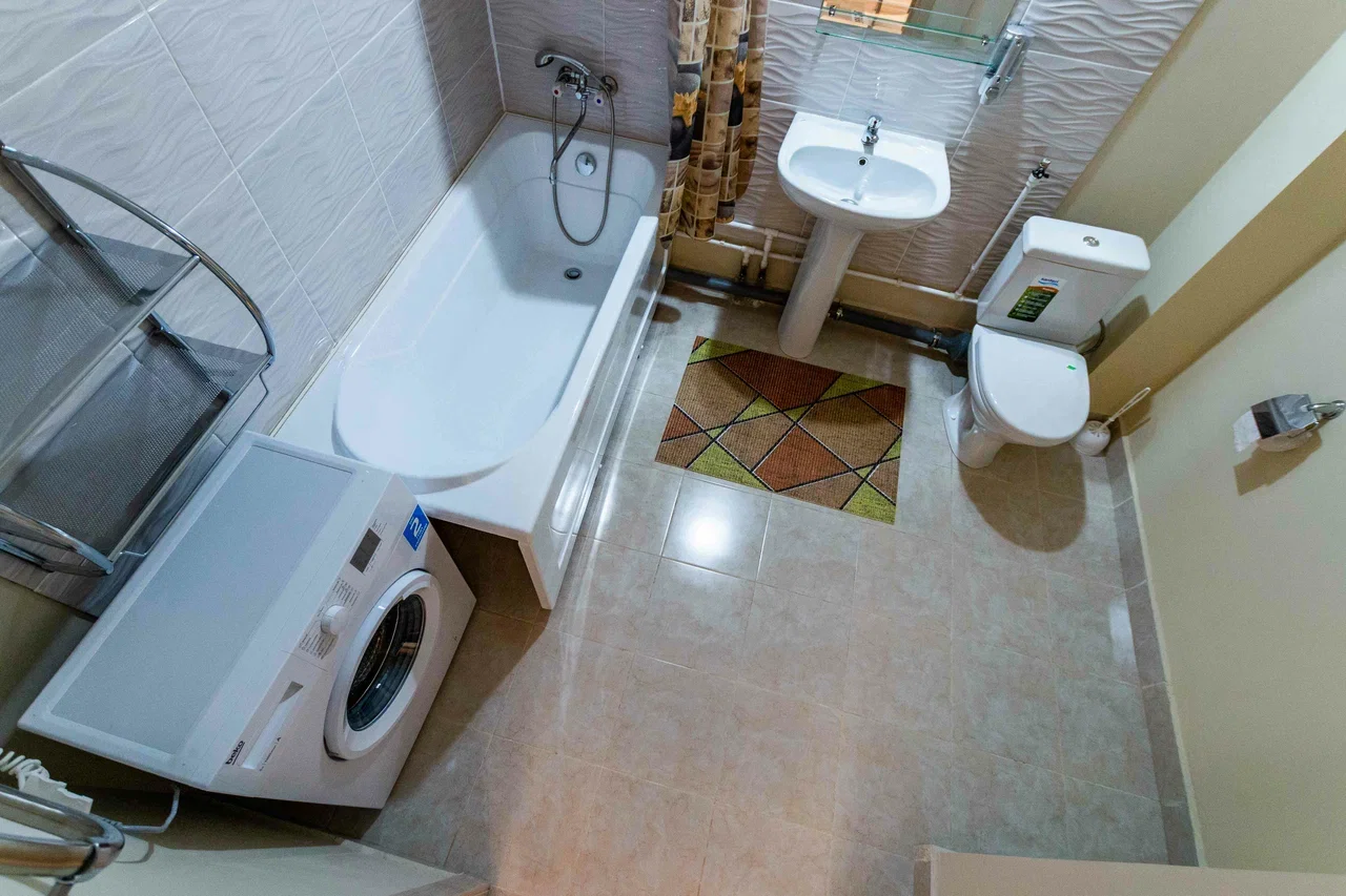 Снять квартиру-студию в Екатеринбурге на ул. Крестинского посуточно 11