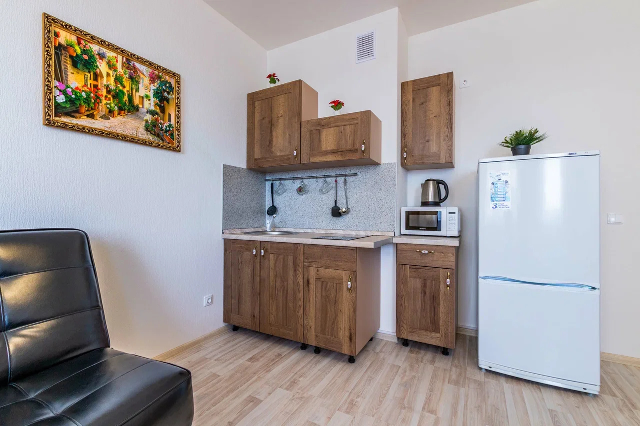 Снять квартиру-студию в Екатеринбурге у ТЦ Дирижабль посуточно 3