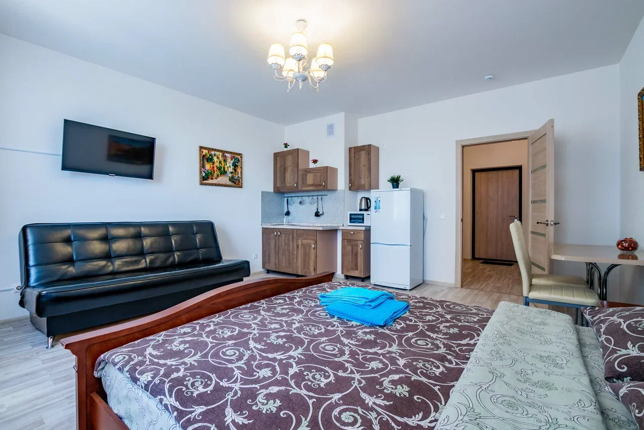 Снять квартиру-студию в Екатеринбурге у ТЦ Дирижабль посуточно 5