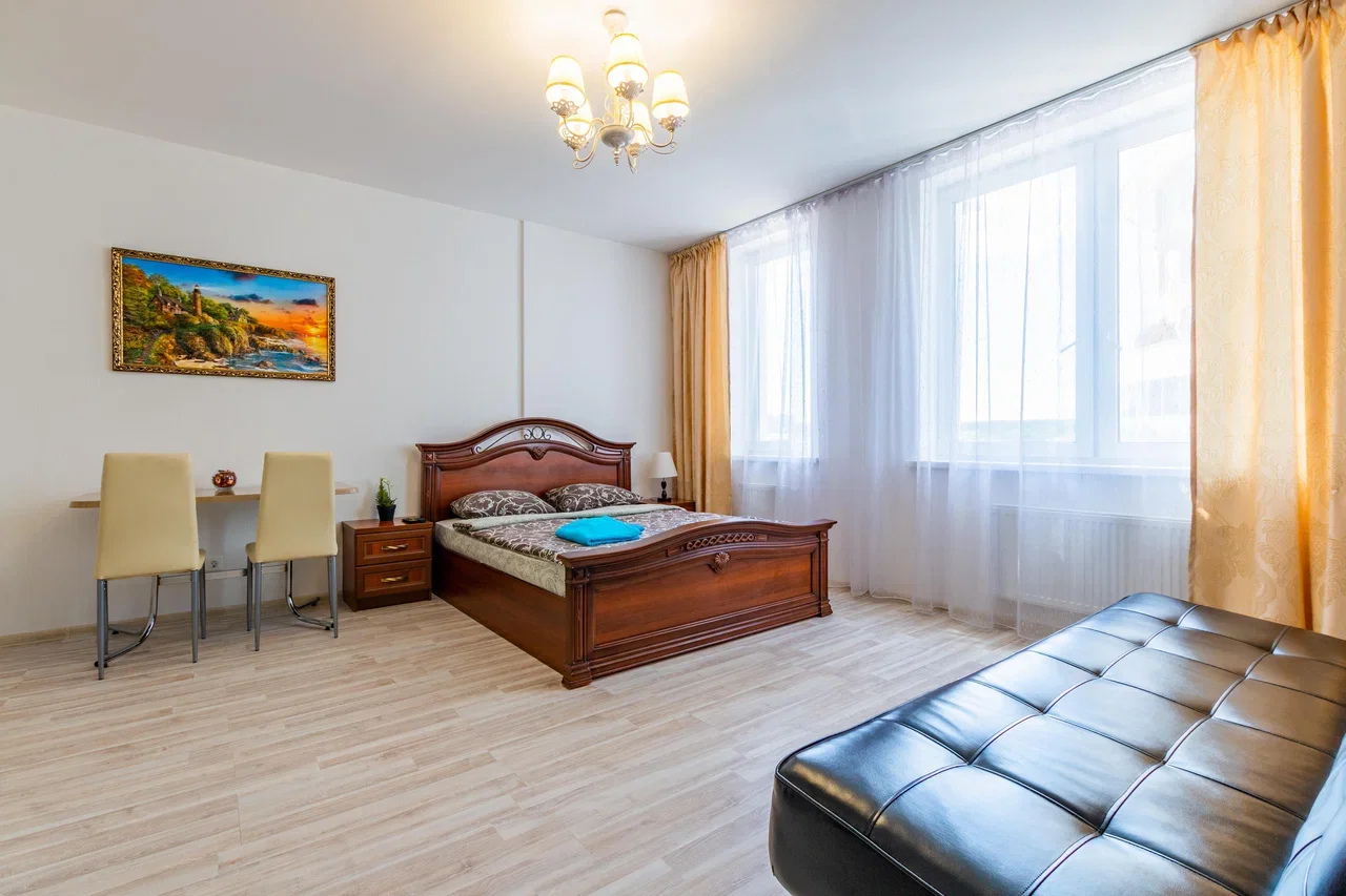 Снять квартиру-студию в Екатеринбурге у ТЦ Дирижабль посуточно 7