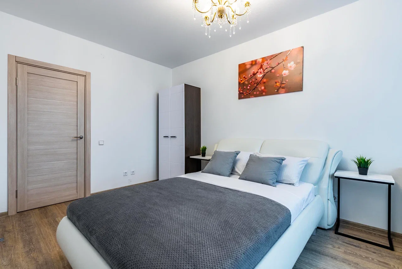 Снять 3-комнатную квартиру в Екатеринбурге у Центрального стадиона посуточно 4