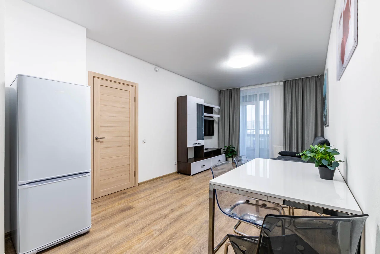 Снять 3-комнатную квартиру в Екатеринбурге у Центрального стадиона посуточно 7