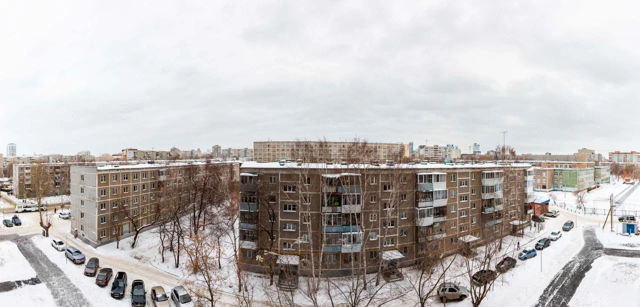 Снять 3-комнатную квартиру в Екатеринбурге у Центрального стадиона посуточно 11