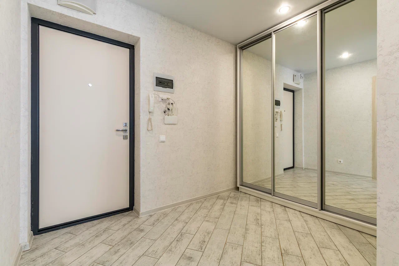 Снять 2-комнатную квартиру в Екатеринбурге у ТРЦ Карнавал посуточно 6