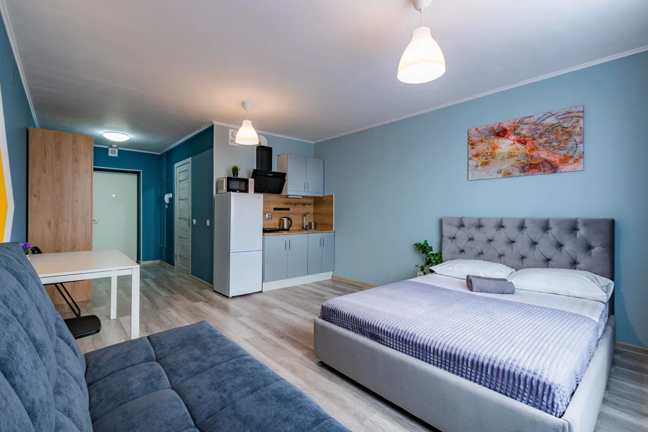 Снять квартиру-студию в Екатеринбурге у Юридического университета посуточно 4