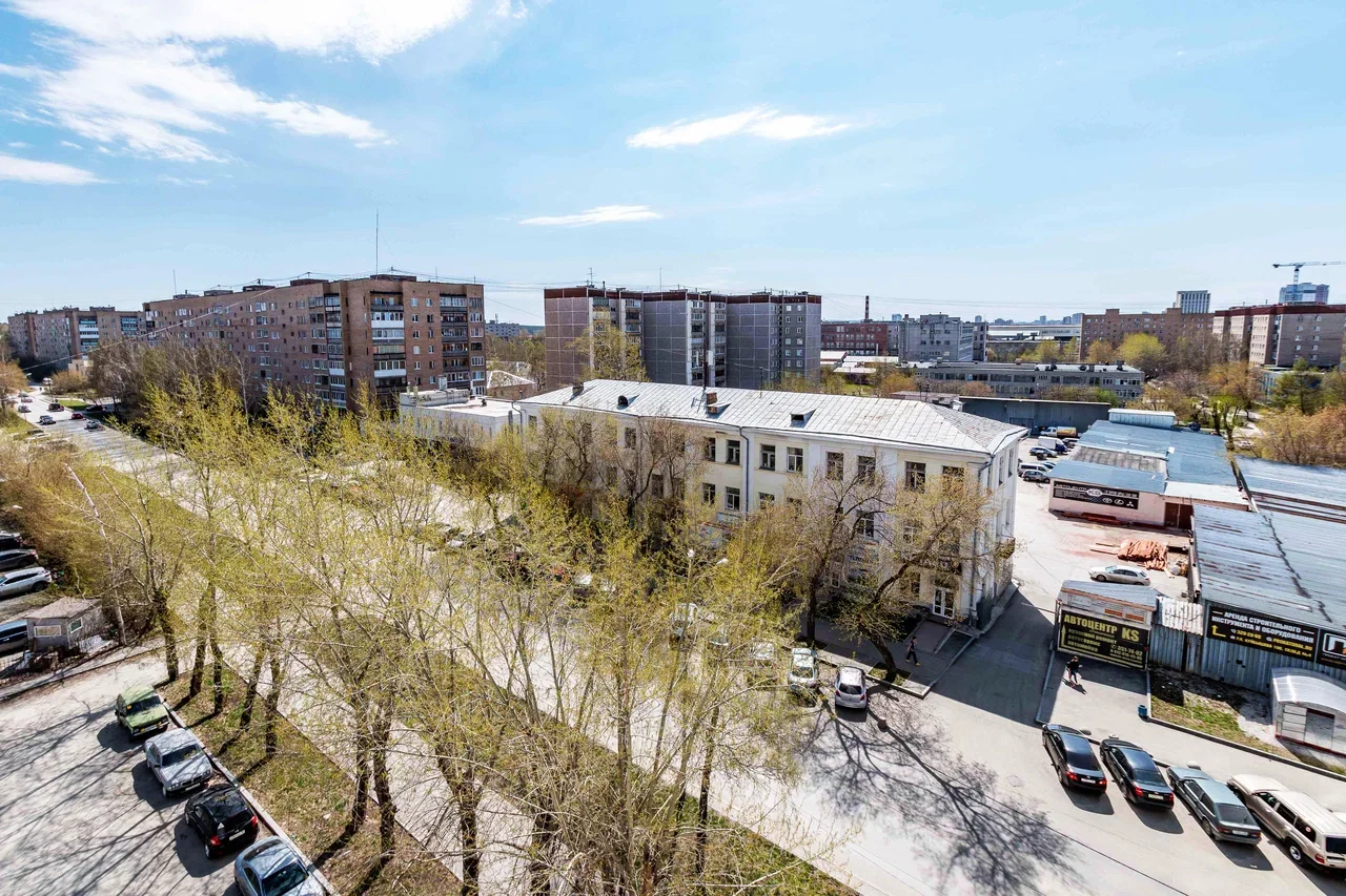 Снять 1-комнатную квартиру в Екатеринбурге у главного корпуса УрФУ посуточно 10