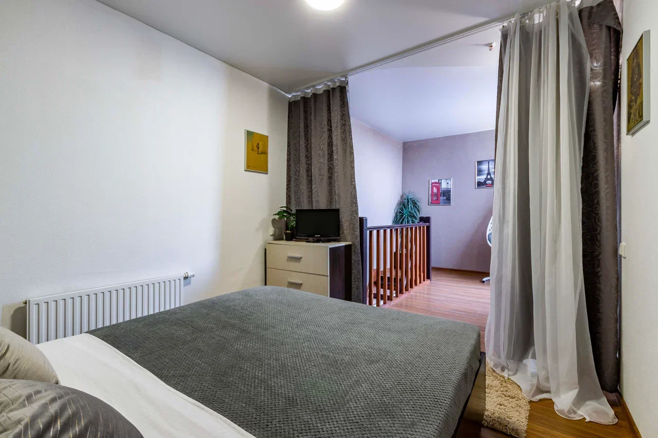 Снять 3-комнатную квартиру в Екатеринбурге на ул. Куйбышева посуточно 12