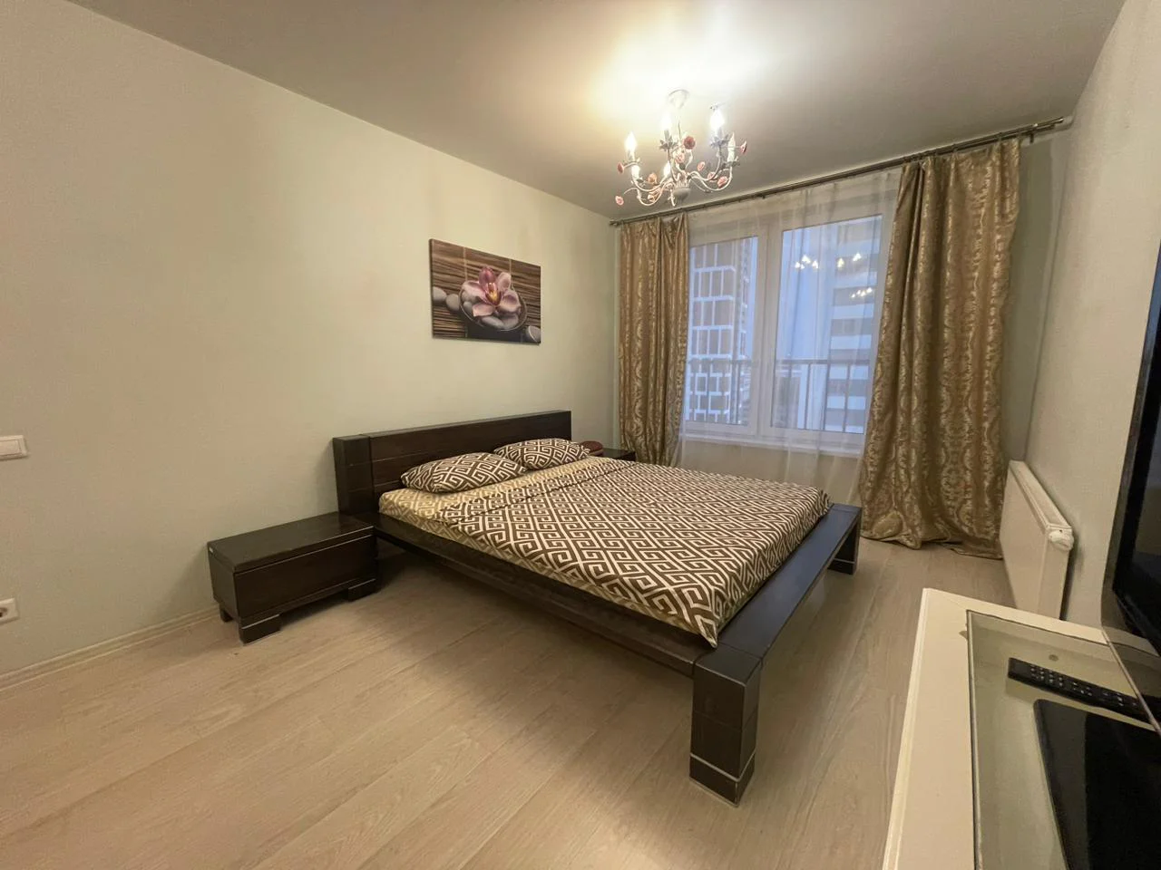 Снять 3-комнатную квартиру в Екатеринбурге у станции Шарташ посуточно 8