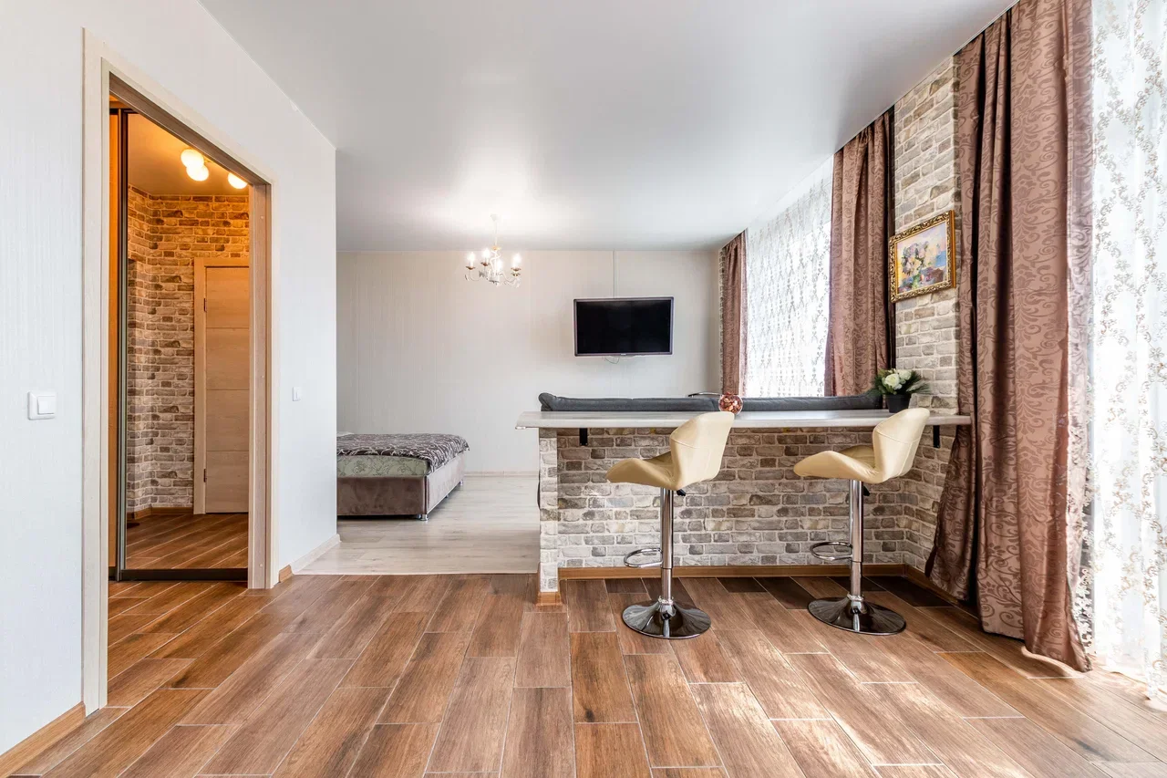 Снять квартиру-студию в Екатеринбурге у метро Ботаническая посуточно