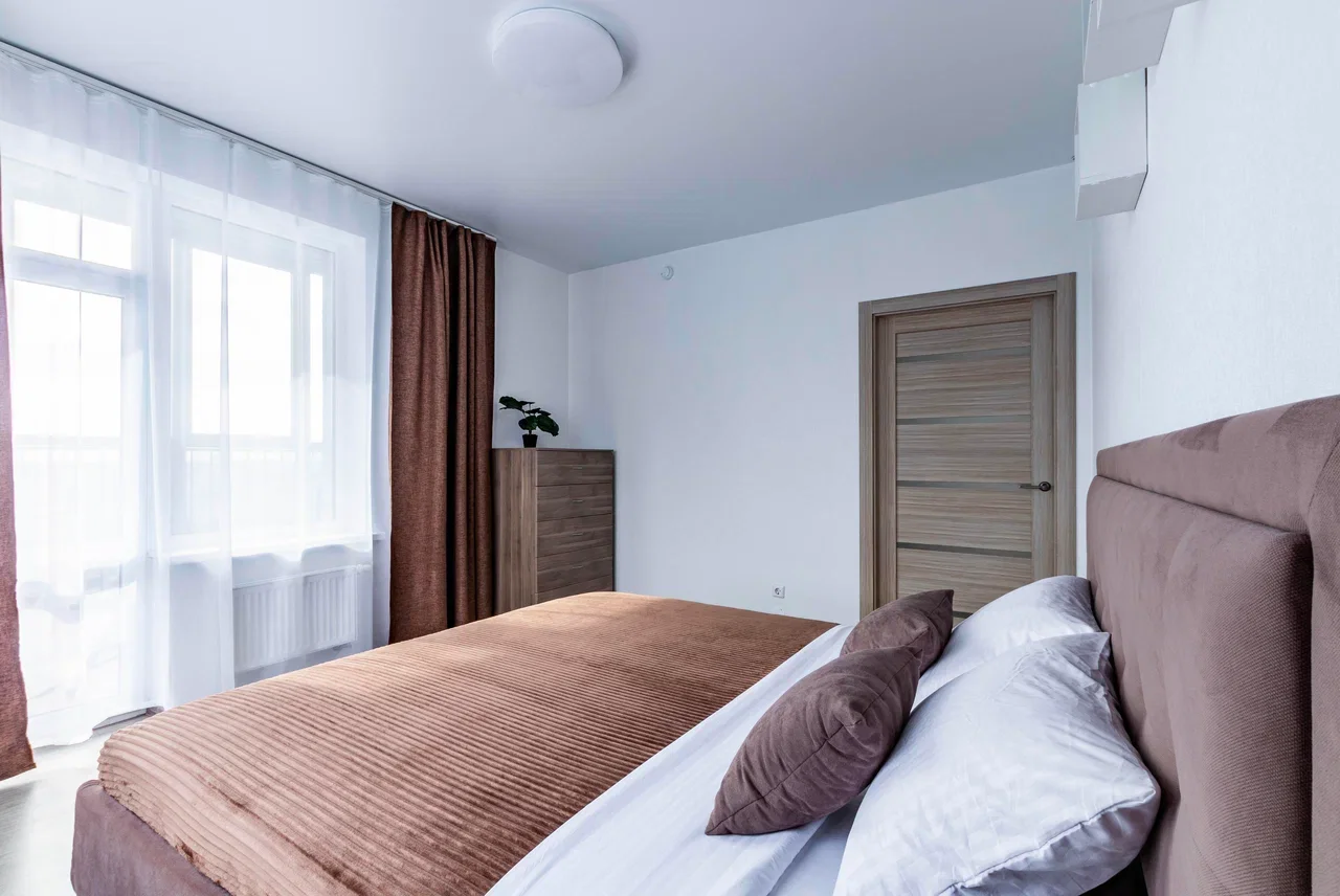 Снять 3-комнатную квартиру в Екатеринбурге у парка Зеленая роща посуточно 7