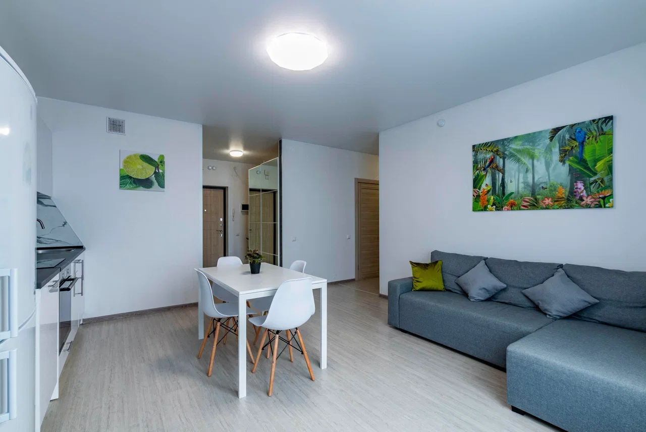 Снять 3-комнатную квартиру в Екатеринбурге у парка Зеленая роща посуточно 17