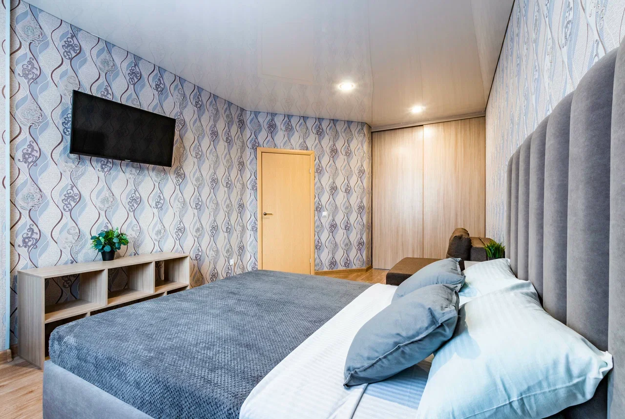 Аренда на сутки 1-к квартиры в Екатеринбурге у ВИЗ-пруда (Миасская 12) 9