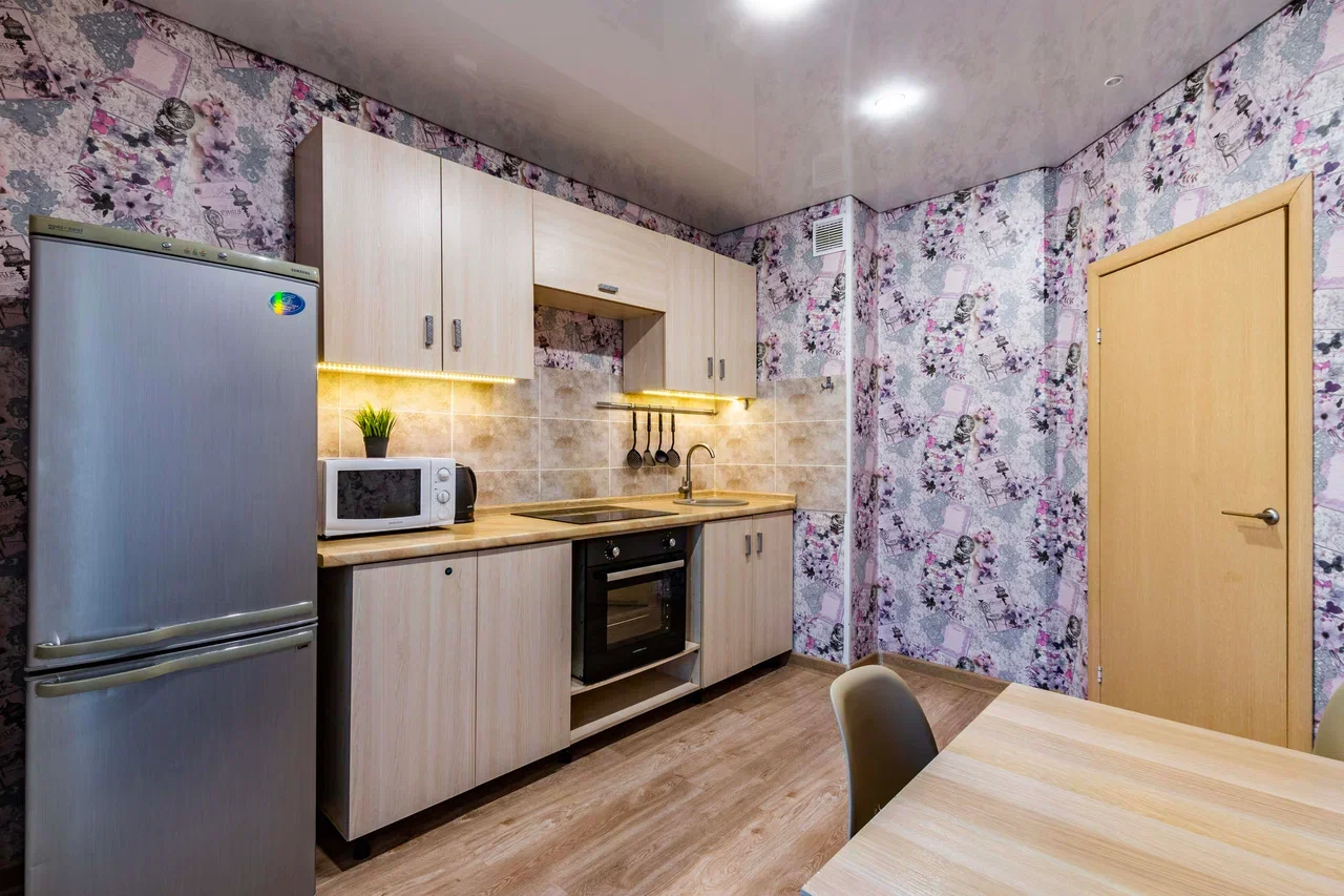 Аренда на сутки 1-к квартиры в Екатеринбурге у ВИЗ-пруда (Миасская 12) 11